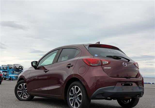 MAZDA DEMIO - XD TOURING 2