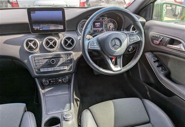 MERCEDES A180 - STYLE 3