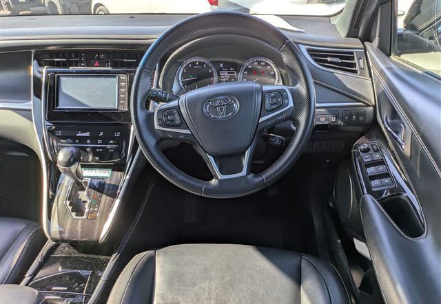TOYOTA HARRIER - ELEGANCE 3