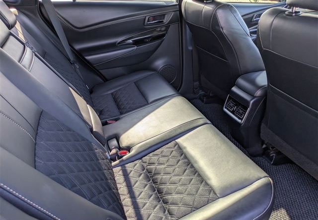 TOYOTA HARRIER - ELEGANCE 4