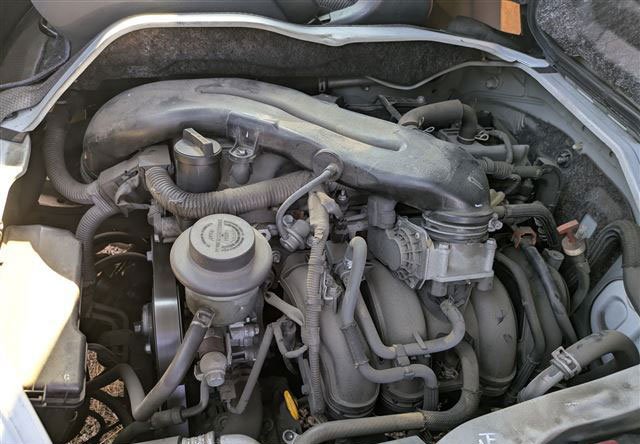 TOYOTA HIACE V - DX 5