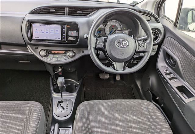 TOYOTA VITZ HV - F 3