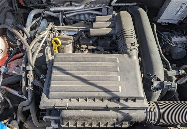 VOLKS WAGEN POLO 5